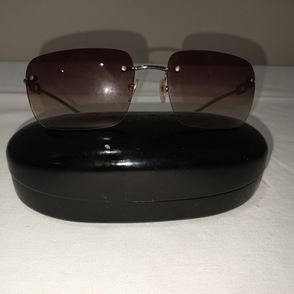 Gucci Rectangular Sunglasses Designer With Case - image 2